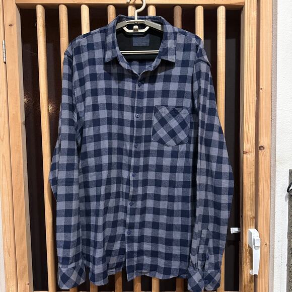 Nomad Men XL Navy Blue Plaid Flannel Button Up Shirt 100% Cotton SOME PILLING - Picture 1 of 8